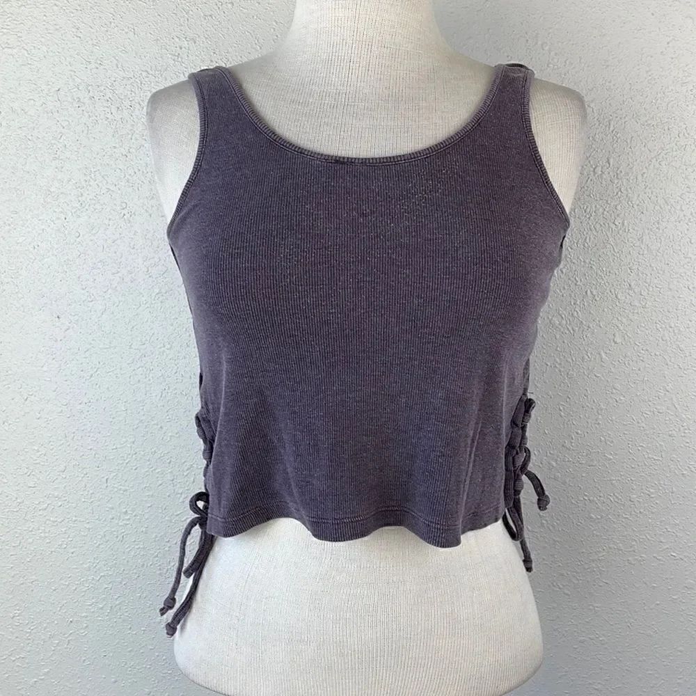 Wild Pearl Cropped Tank Top Size M EUC